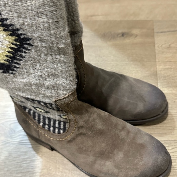 Born Brown Over the Knee Boots with Patterned Design - Picture 4 of 7